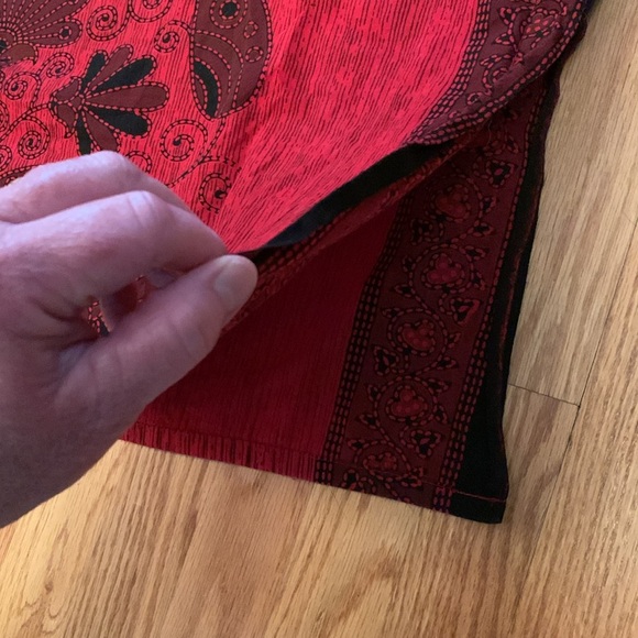 New Made in India Red Black & Gold Cotton “Free Size” V-Neck Dress w/Side Slits - Picture 11 of 11